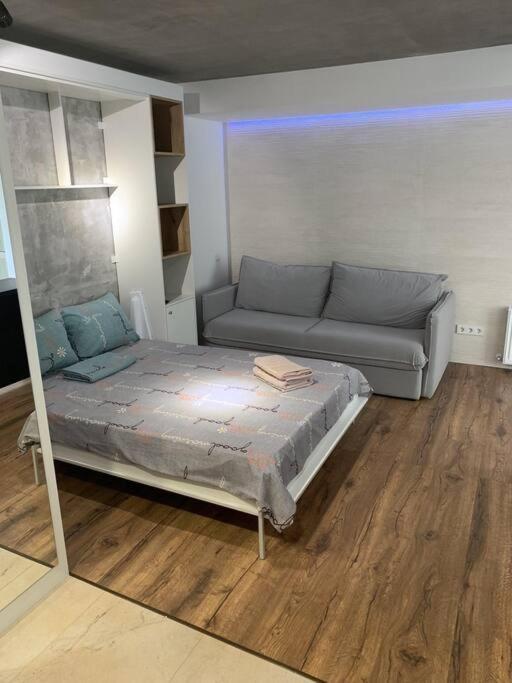 Lev Tolstoi Studio Apartment Chisinau Exterior photo
